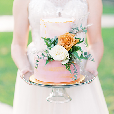 gold and blush wedding color palette inspiration